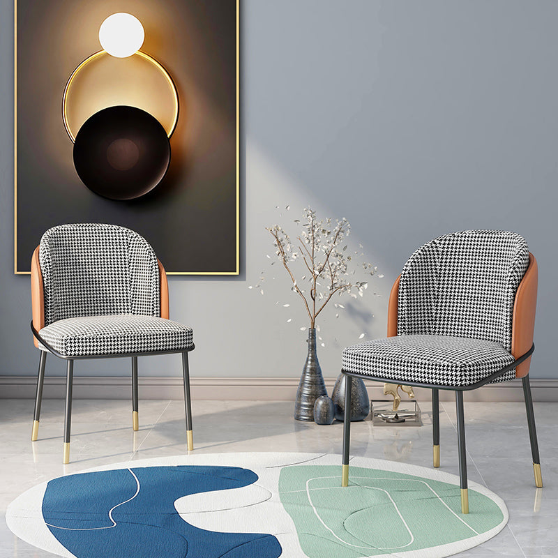 Silla de comedor de metal Glam, sillas de comedor tapizadas sin brazos para uso doméstico
