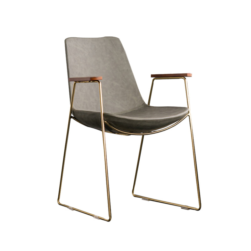 Silla auxiliar de comedor con respaldo sólido de diseño escandinavo Silla auxiliar de comedor de cuero