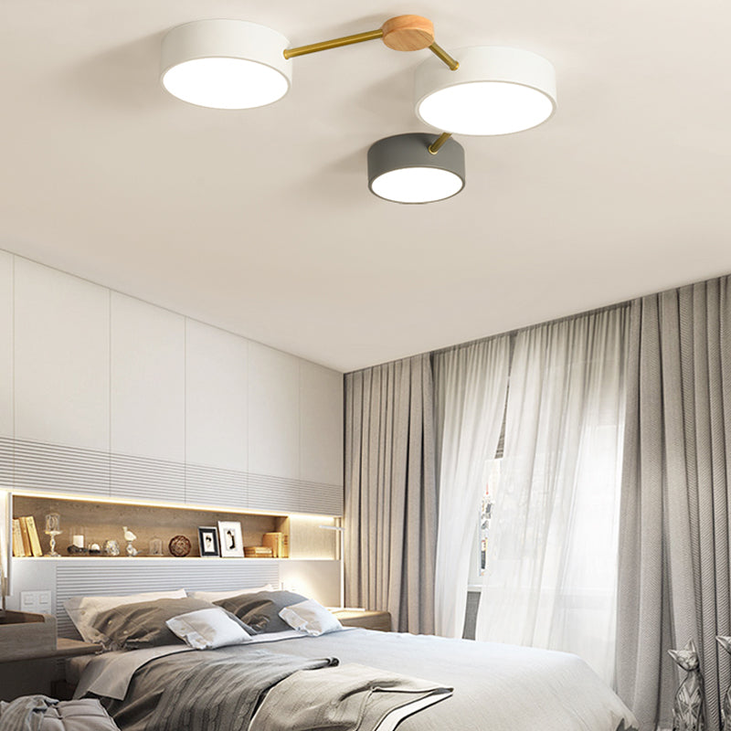 Plafonnier rond macaron à plusieurs têtes pour chambre à coucher avec abat-jour en acrylique