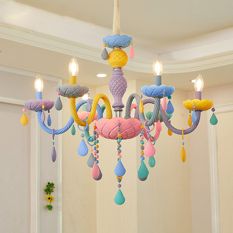Nordic Multi Head Candle Chandelier Macron Metal Metal Chandelier Lighting Fixtures pour chambre à coucher