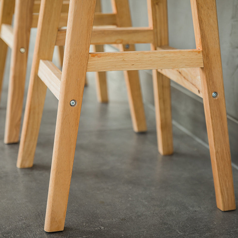 Taburete de bar sin brazos con respaldo moderno, taburete de bar de madera para tienda de postres con cojín y pedal