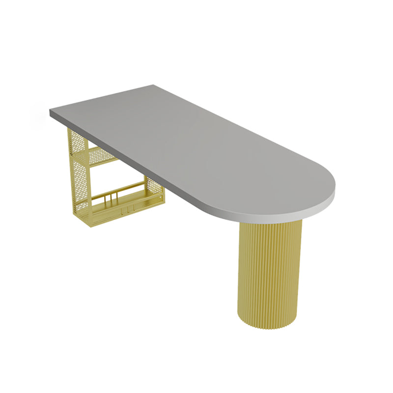 Metalen eigentijdse eettafel met vrij gevormd grenen massief houten blad