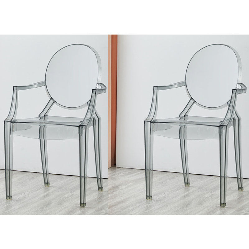 Sedia da pranzo con braccio di plastica contemporaneo.