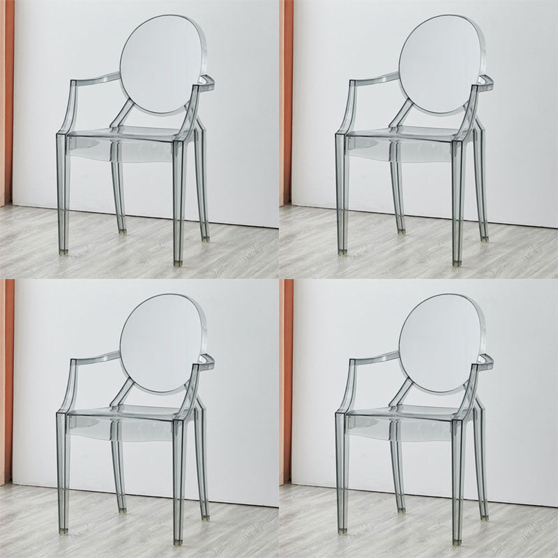 Sedia da pranzo con braccio di plastica contemporaneo.