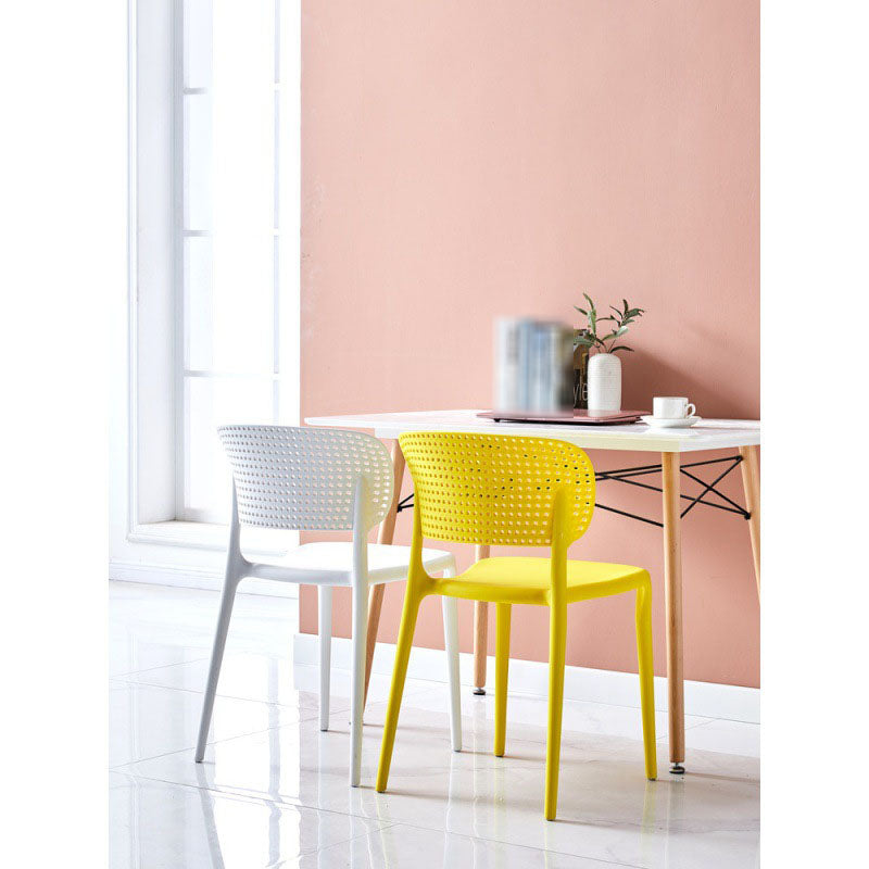 Silla lateral casera de plástico apilable Silla de comedor con respaldo abierto contemporáneo