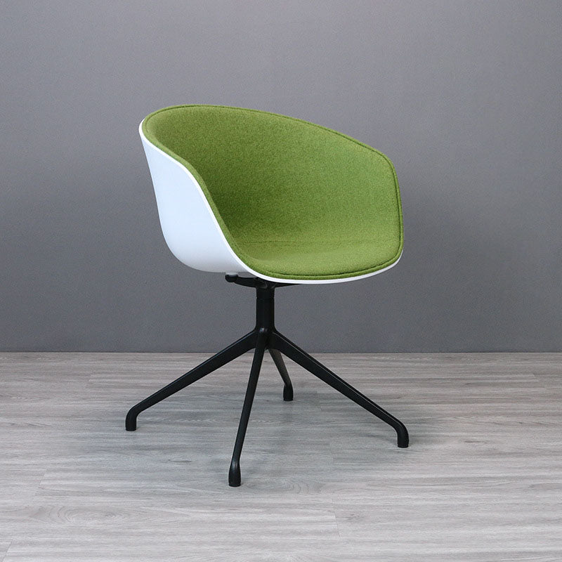 Silla de comedor de plástico giratoria con respaldo sólido moderno