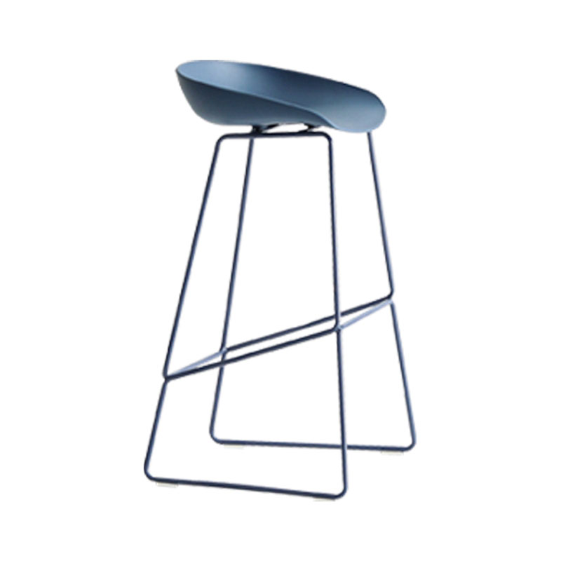 Moderner Barhocker mit Schlittenbeinen, PP-Schalensitz-Barhocker für Thekenbar
