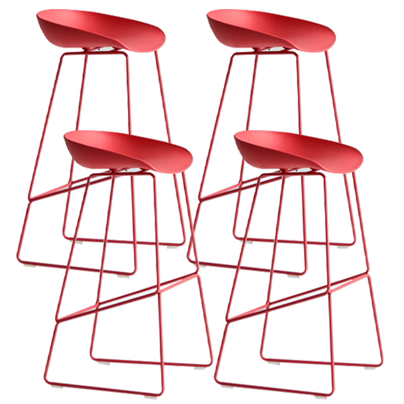 Moderner Barhocker mit Schlittenbeinen, PP-Schalensitz-Barhocker für Thekenbar