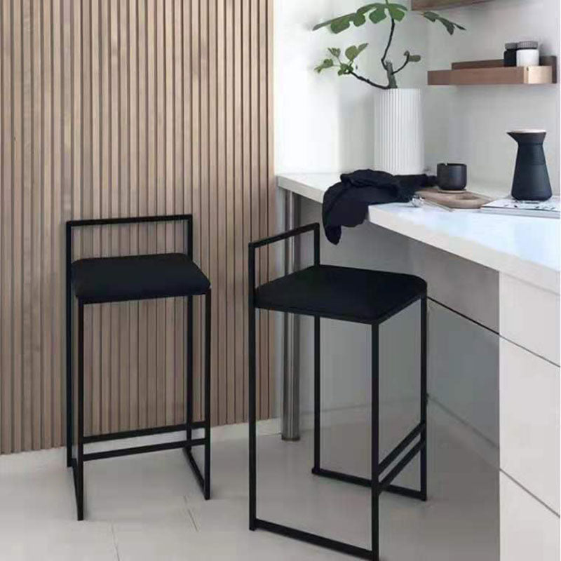 Modern Style Metal Bar Stool Low Back and Footrest Bar Stool for Kitchen (set of 2)