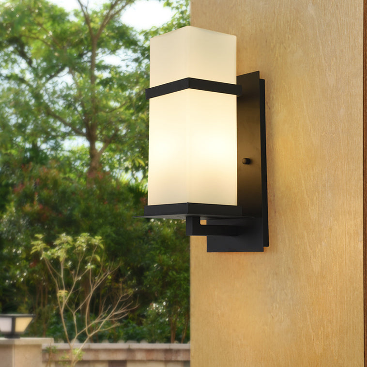 Modern de pared de metal, forma cuboidal de forma Cuboides con sombra de vidrio blanco para el aire libre