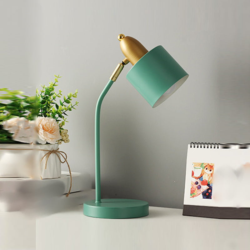 Moderne stijl conisch nachtkastje lamp metaal 1-licht tafellicht