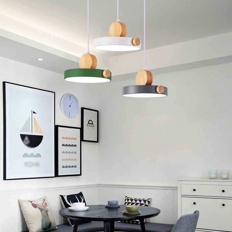 Forme de gâteau ronde Éclairage suspendu moderne Macaron Style Metal 1 Pendant léger