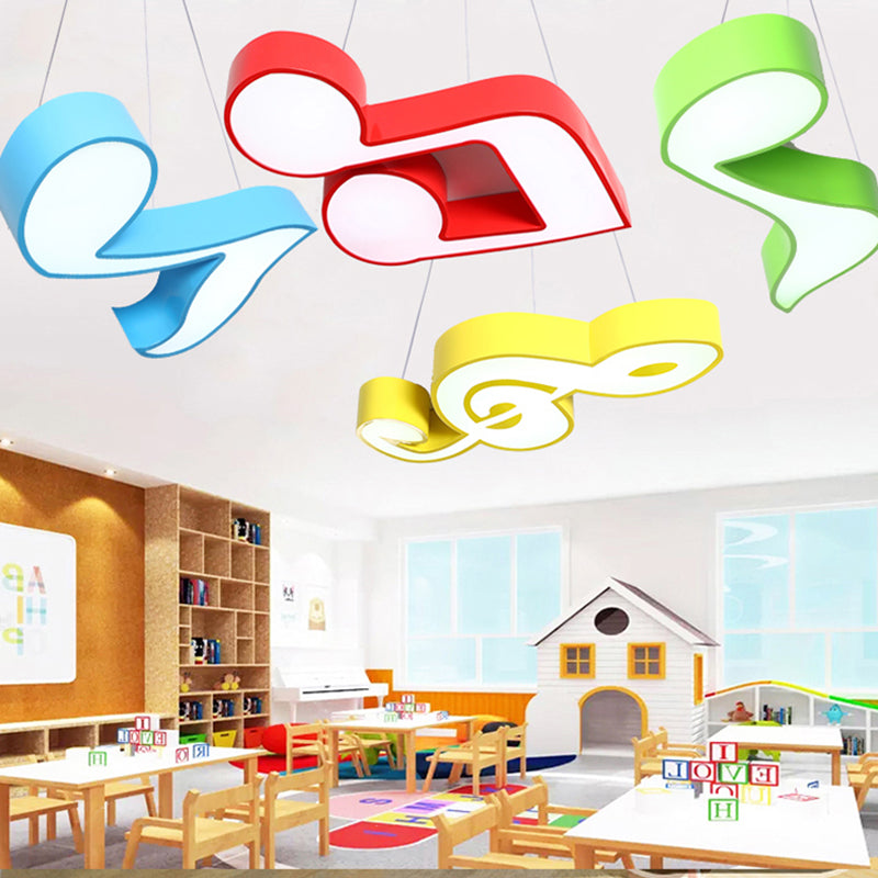 Metal Note Forme Hanging Lights Modern Style 1 Light suspendu Mount Symiss pour chambre à coucher