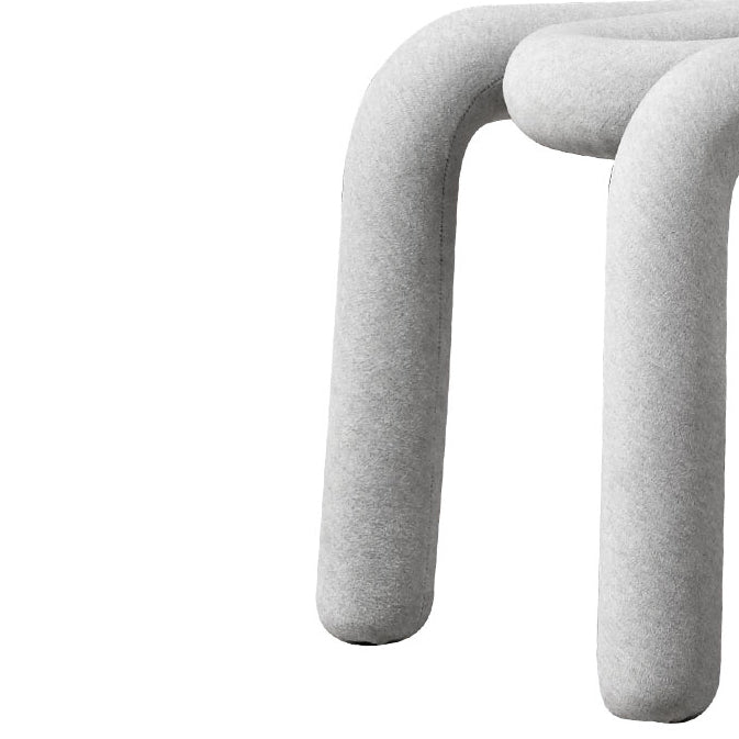 Silla lateral de terciopelo estilo diseñador para el hogar, silla de comedor abierta con acabado mate