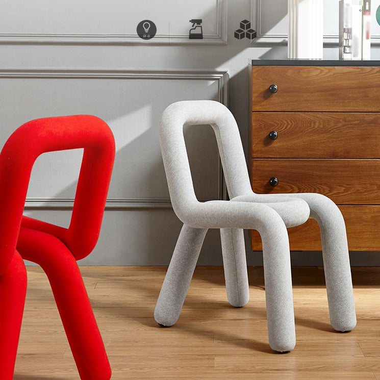 Silla lateral de terciopelo estilo diseñador para el hogar, silla de comedor abierta con acabado mate
