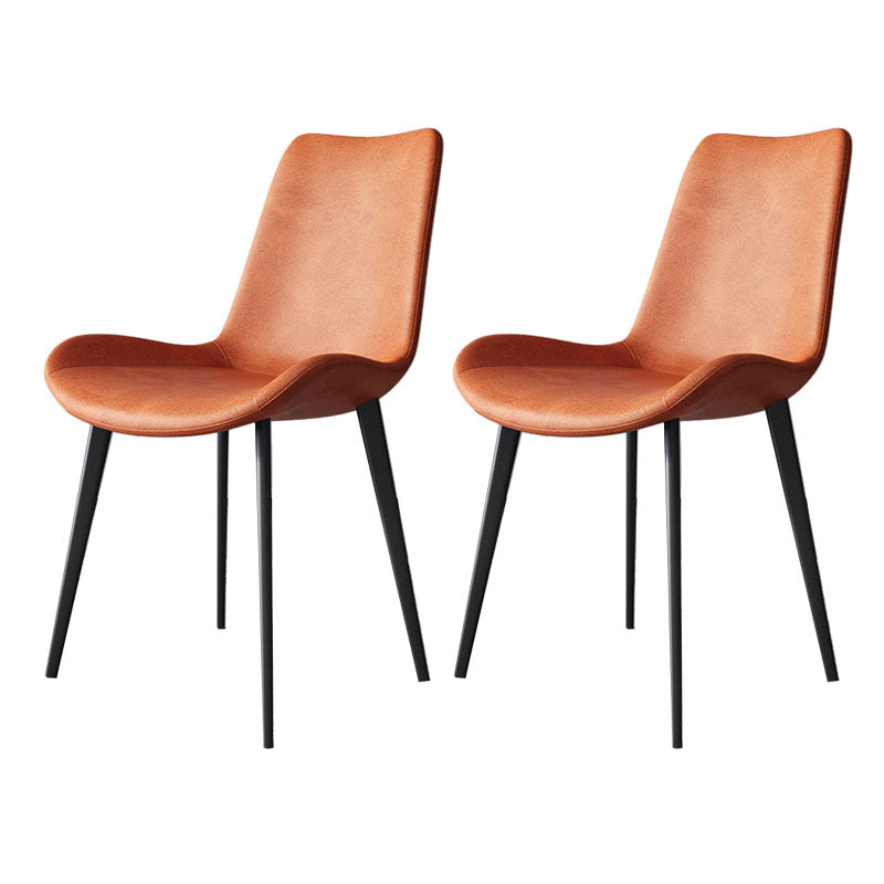 Silla auxiliar de comedor moderna, silla sin brazos Parsons curvada de cuero con acabado mate