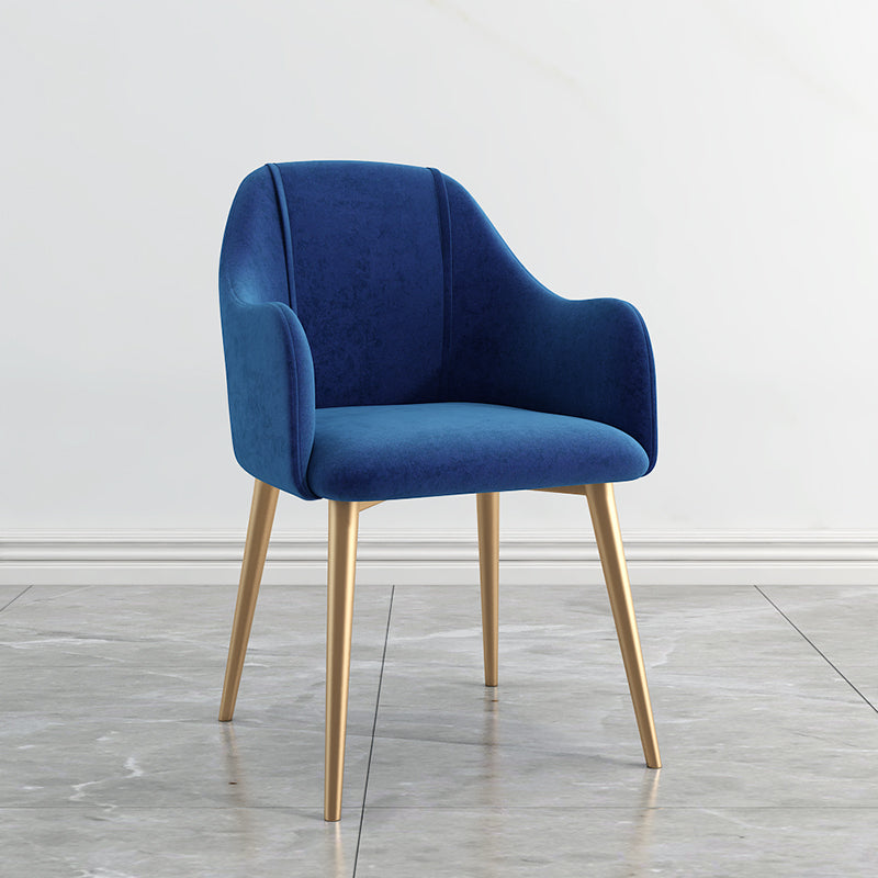 Sillas de comedor de terciopelo Glam, silla lateral de comedor de metal con brazo para uso en restaurantes