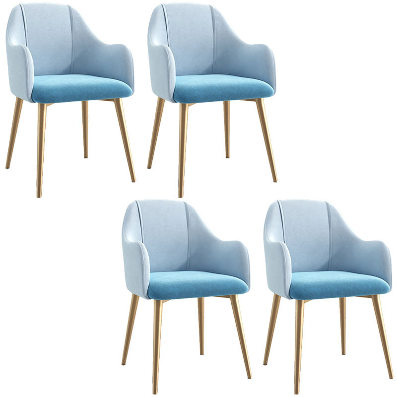 Sillas de comedor de terciopelo Glam, silla lateral de comedor de metal con brazo para uso en restaurantes