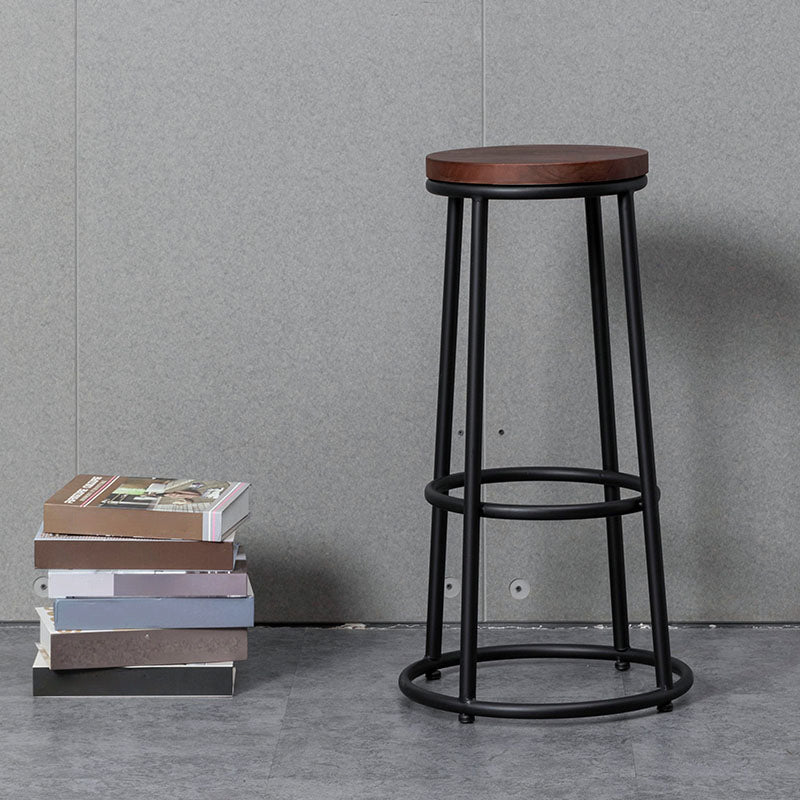 Modern Style Iron Bar Stool with Metal Footrest Simple Bar Stool for Bar