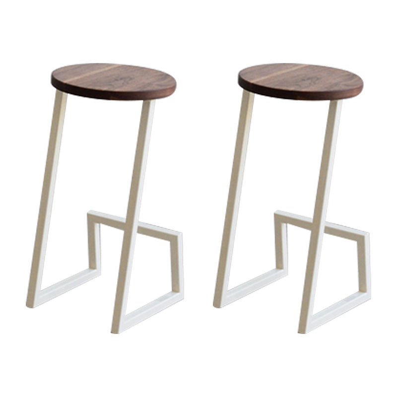 Modern Style Iron Bar Stool with Footrest Bristol Creative Bar Stool (set of 2)