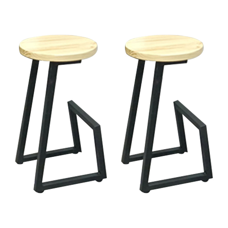 Modern Style Iron Bar Stool with Footrest Bristol Creative Bar Stool (set of 2)