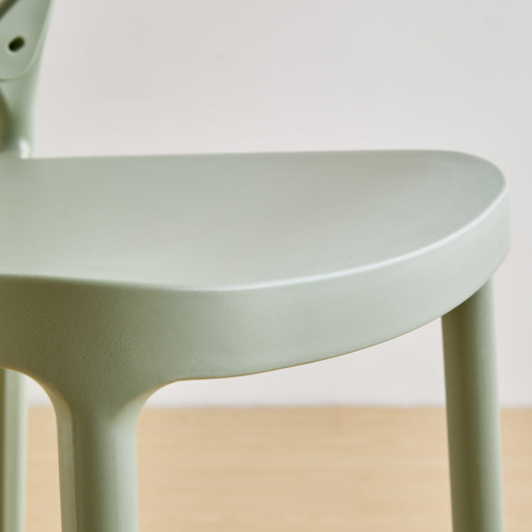 Nordic Plastic Stackable Counter Stools Macron Colorful Indoor Bar Stool with Plastic Seat