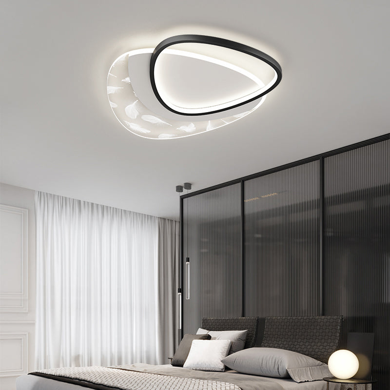 Lampada da soffitto a forma triangolare in stile moderno Illuminazione da soffitto a 2 luci in metallo per sala da pranzo