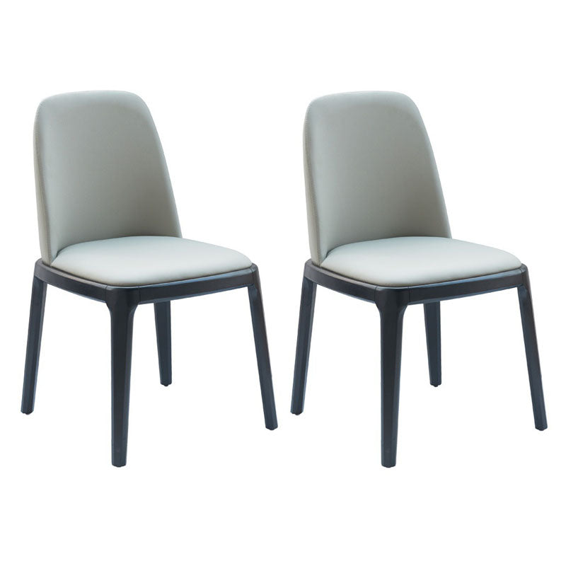 Silla de comedor contemporánea sin brazos Silla Parsons curvada de cuero con acabado mate