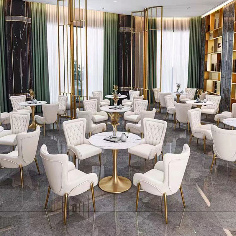 El comedor del metal de Glam preside el sillón lateral tapizado para el uso del restaurante