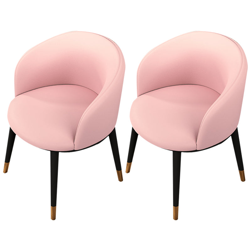 Silla de comedor tapizada moderna con respaldo sólido y acabado mate