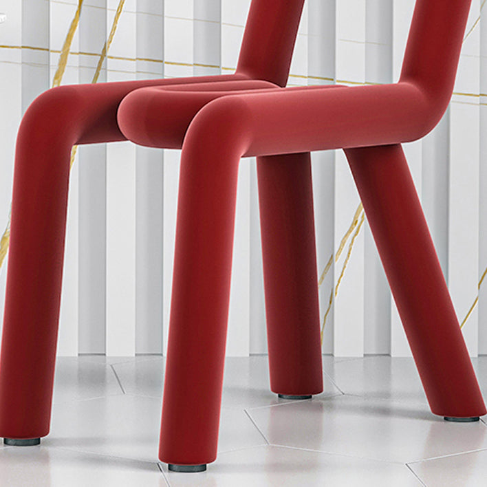 Silla lateral de terciopelo de hotel de estilo diseñador, acabado mate, parte trasera abierta, silla de comedor