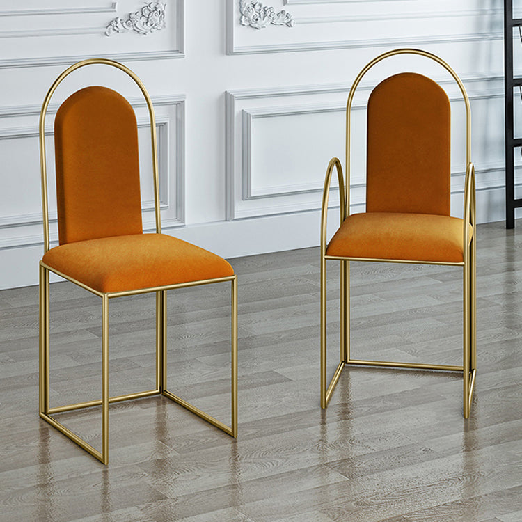 El comedor del metal de Glam preside el sillón lateral tapizado para el uso en el hogar