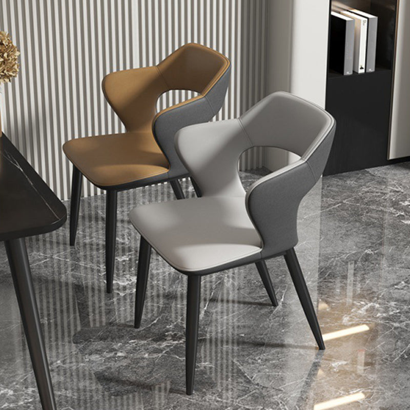 Silla de comedor contemporánea, sillón con respaldo abierto curvado de cuero con acabado mate