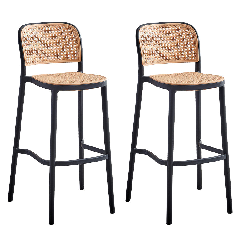 Taburete de bar de plástico de estilo moderno con reposapiés, taburete de bar simple con respaldo bajo para cocina