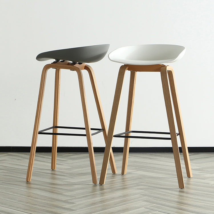 Taburetes contadores simples contemporáneos taburete de bar de madera interior con patas de 30 pulgadas con asiento de plástico