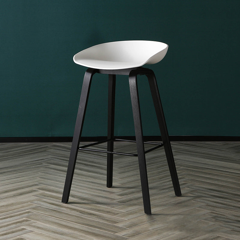 Taburetes contadores simples contemporáneos taburete de bar de madera interior con patas de 30 pulgadas con asiento de plástico
