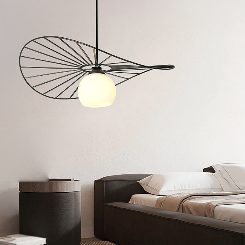 Pendentif en forme de chapeau en fil métallique minimaliste de 1 tête de tête de tête avec une teinte en verre pour le salon