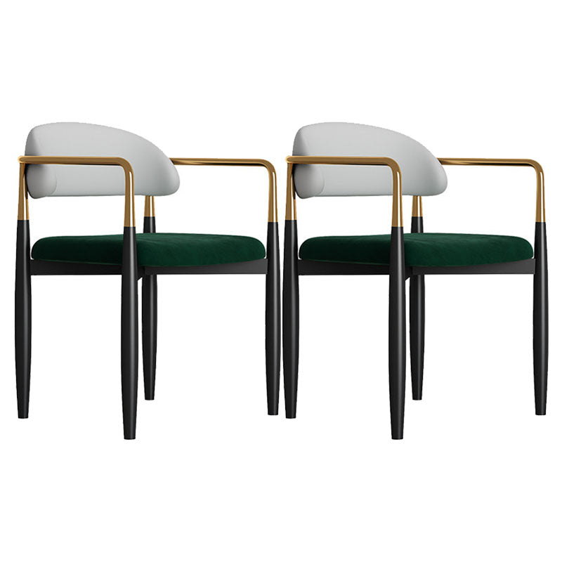 Silla de comedor tapizada casera moderna con respaldo abierto y acabado mate