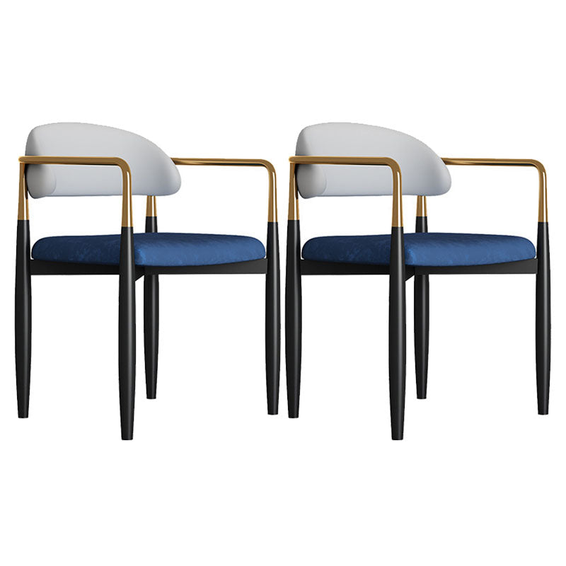 Silla de comedor tapizada casera moderna con respaldo abierto y acabado mate