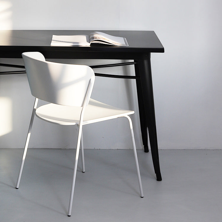 Silla lateral escandinava de plástico para interiores y exteriores, silla con respaldo abierto