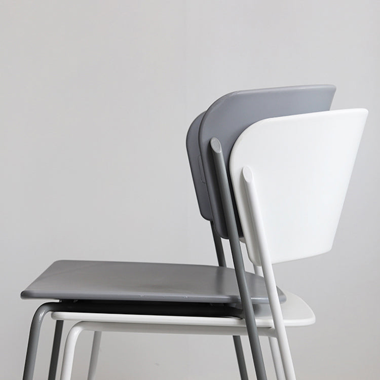 Silla lateral escandinava de plástico para interiores y exteriores, silla con respaldo abierto