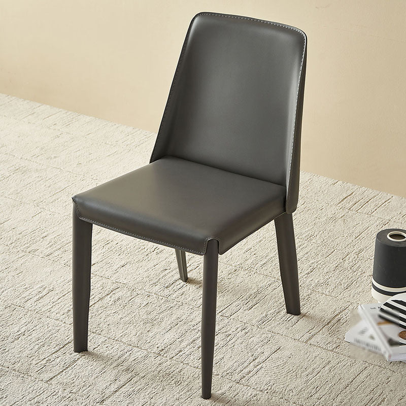 Silla de cuero moderna del comedor Silla sin brazos del metal para el uso del restaurante