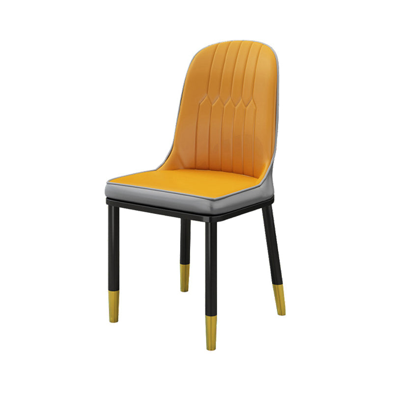 Silla de comedor sin brazos con respaldo sólido de comedor de cuero de PU de estilo escandinavo