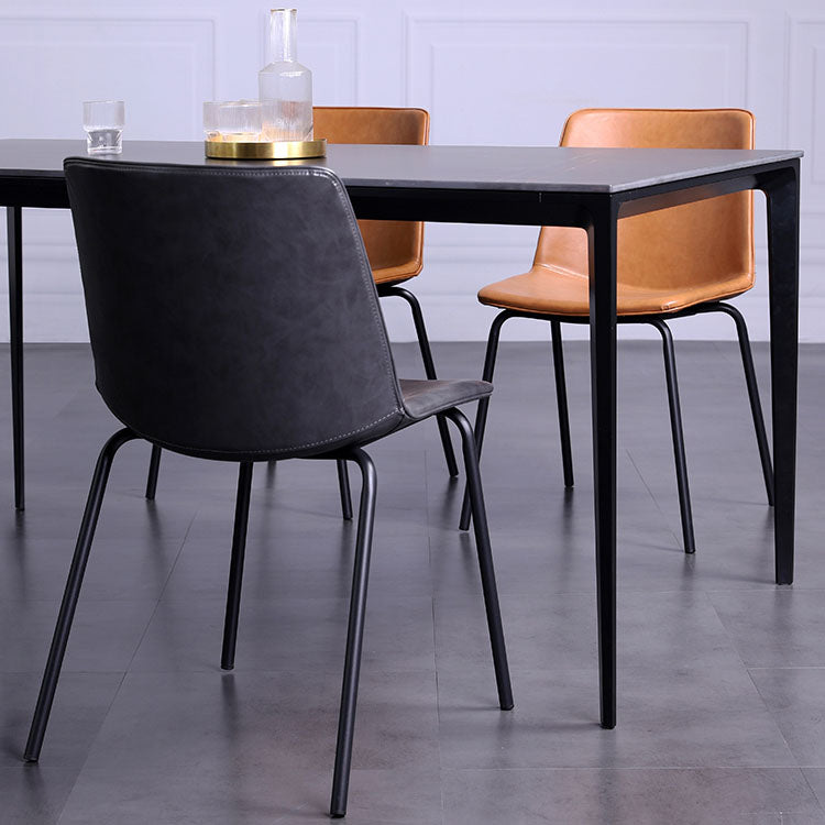 Silla de comedor con acabado mate de cuero de silla lateral con respaldo sólido de hotel contemporáneo