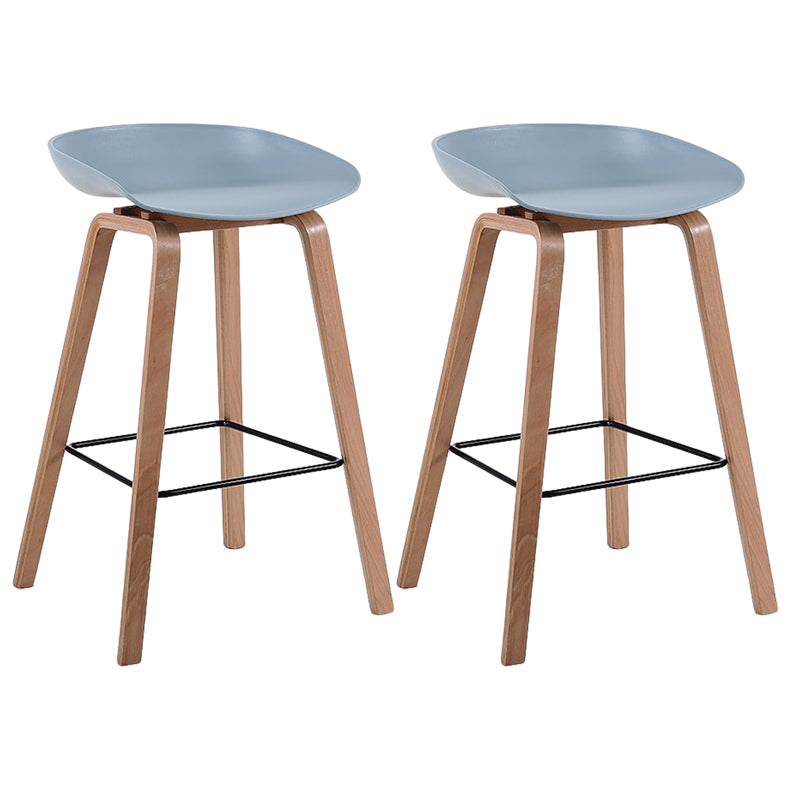 Moderner Barhocker aus massivem Holz für den Innenbereich, Eimer-Thekenhocker mit Kunststoffsitz