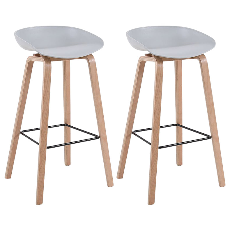 Moderner Barhocker aus massivem Holz für den Innenbereich, Eimer-Thekenhocker mit Kunststoffsitz