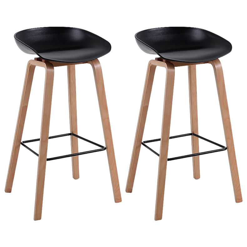 Moderner Barhocker aus massivem Holz für den Innenbereich, Eimer-Thekenhocker mit Kunststoffsitz