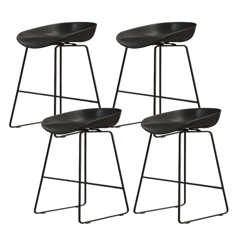 Modern Style Iron Bar Stool with Footrest Nordic Style Tavern Simple Bar Stool