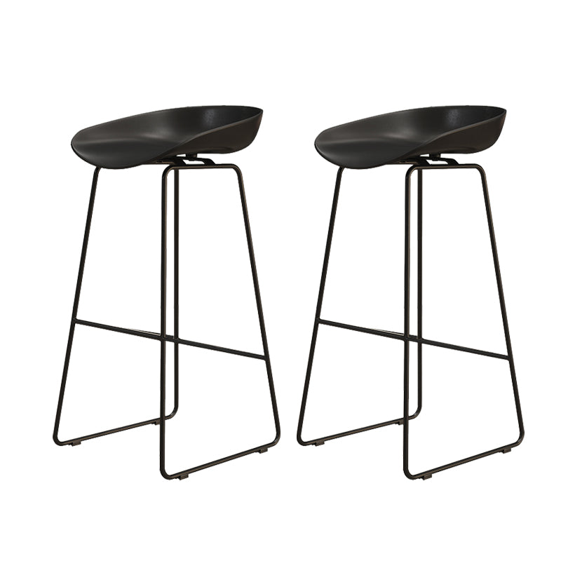 Modern Style Iron Bar Stool with Footrest Nordic Style Tavern Simple Bar Stool