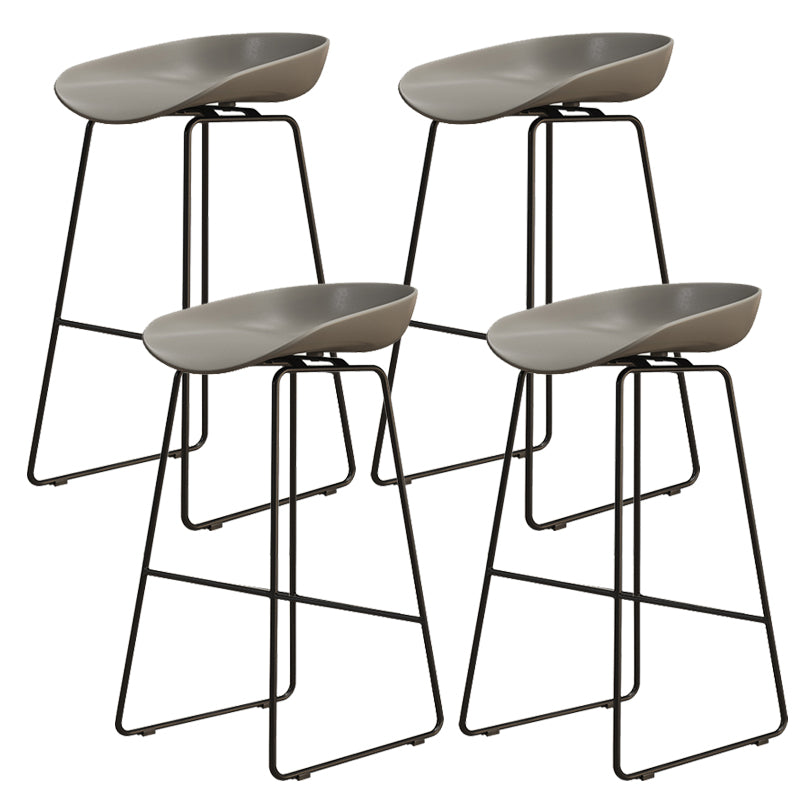 Modern Style Iron Bar Stool with Footrest Nordic Style Tavern Simple Bar Stool